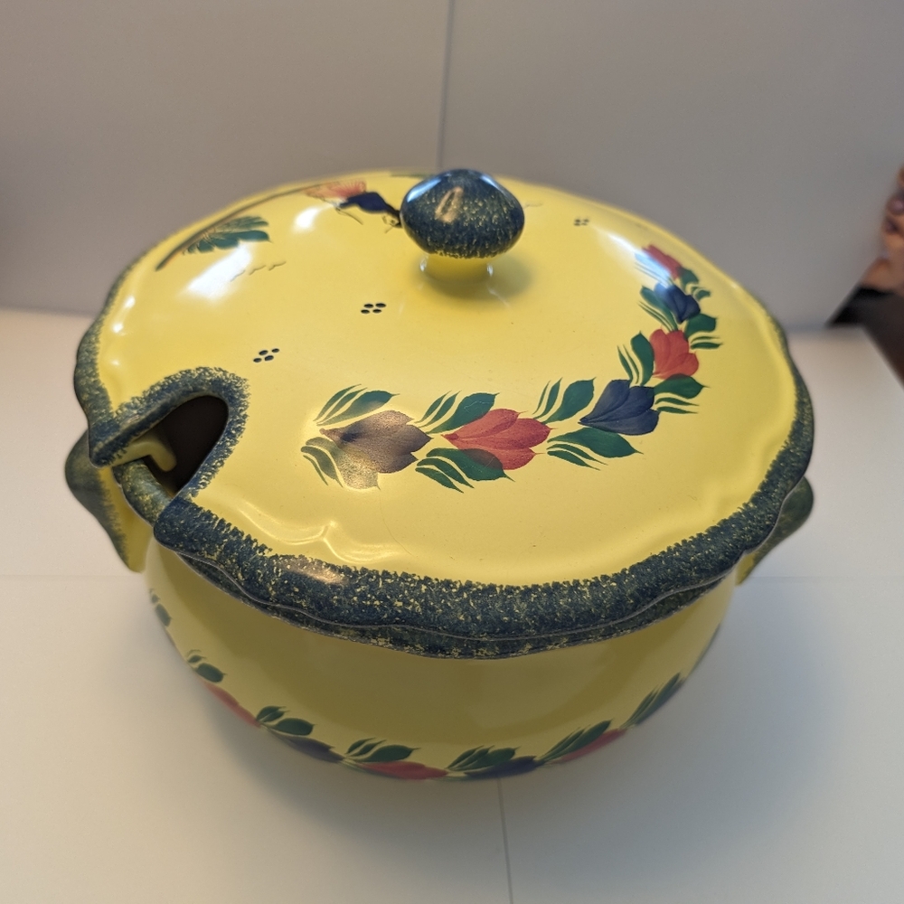 Quimper 9" Soup Tureen